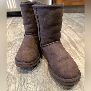 UGG Classic Short Boot